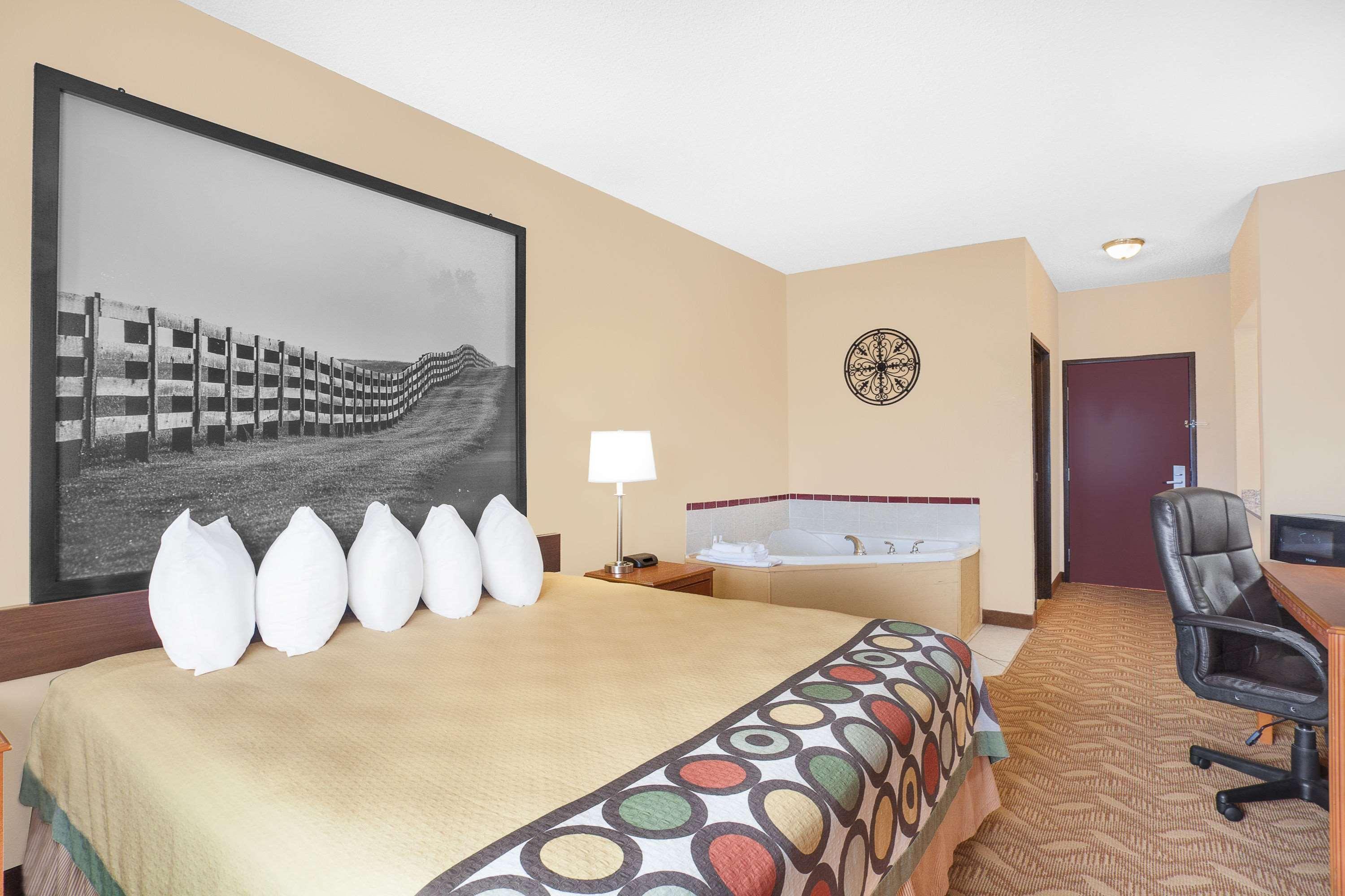 Super 8 By Wyndham Central City Luaran gambar