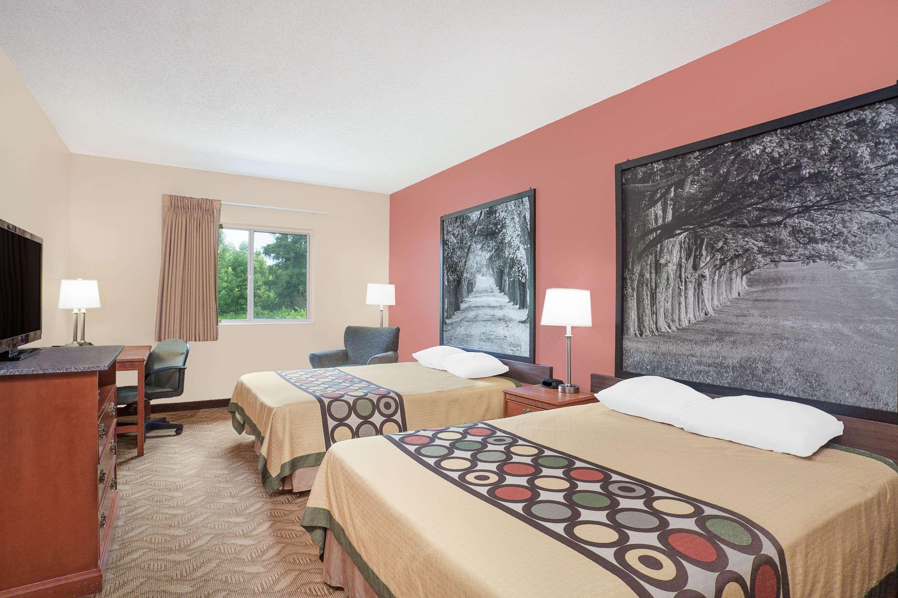 Super 8 By Wyndham Central City Luaran gambar