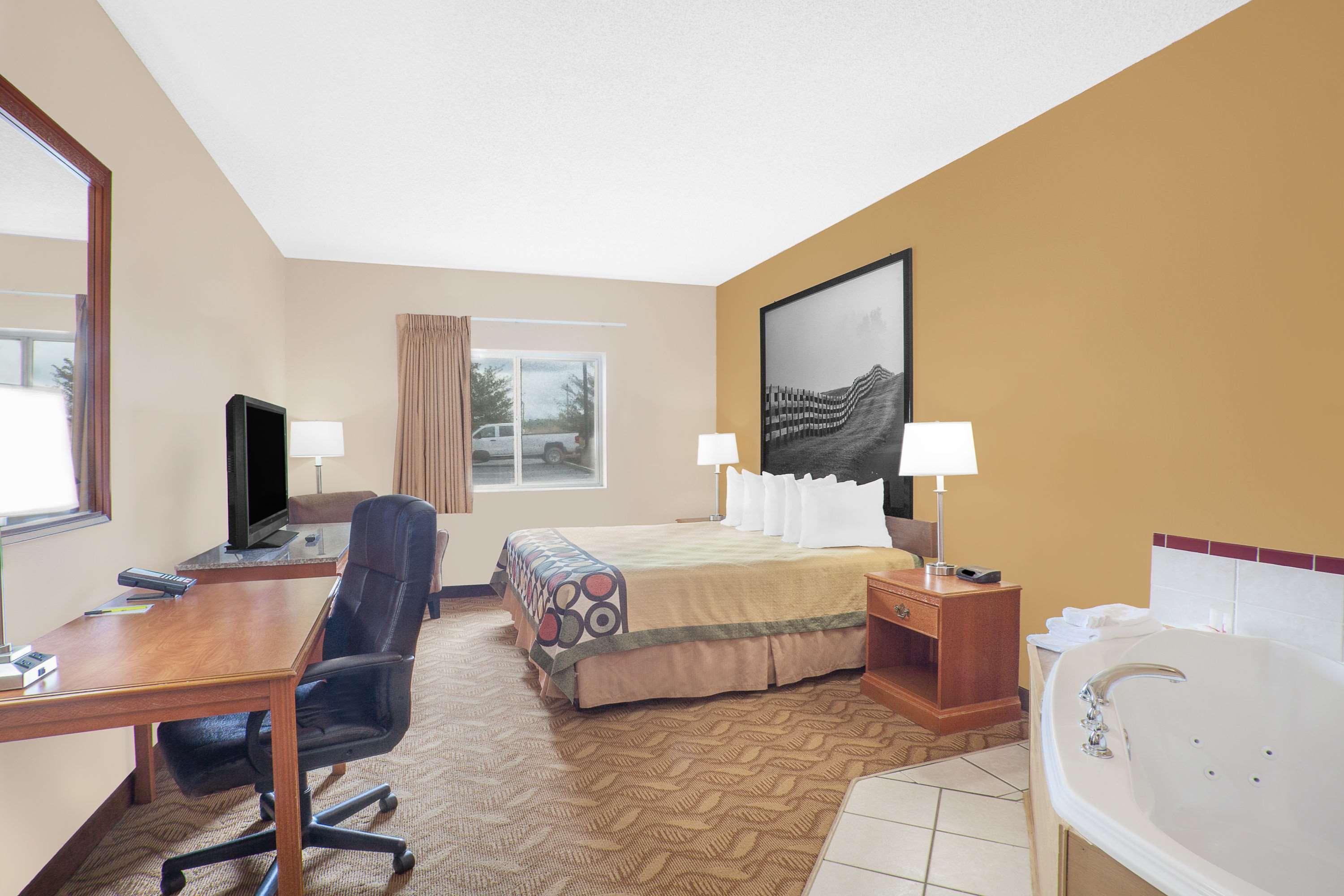 Super 8 By Wyndham Central City Luaran gambar