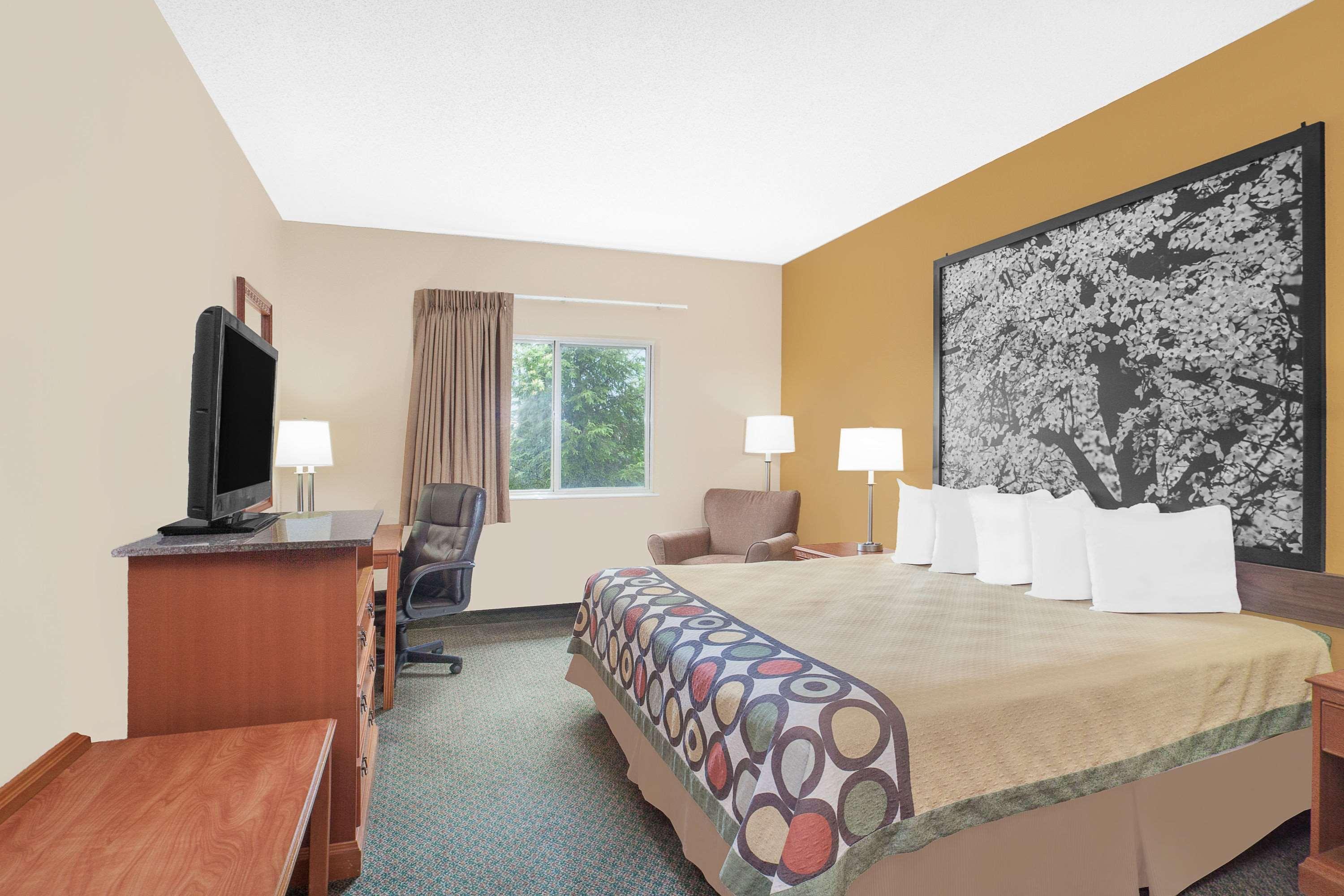 Super 8 By Wyndham Central City Luaran gambar